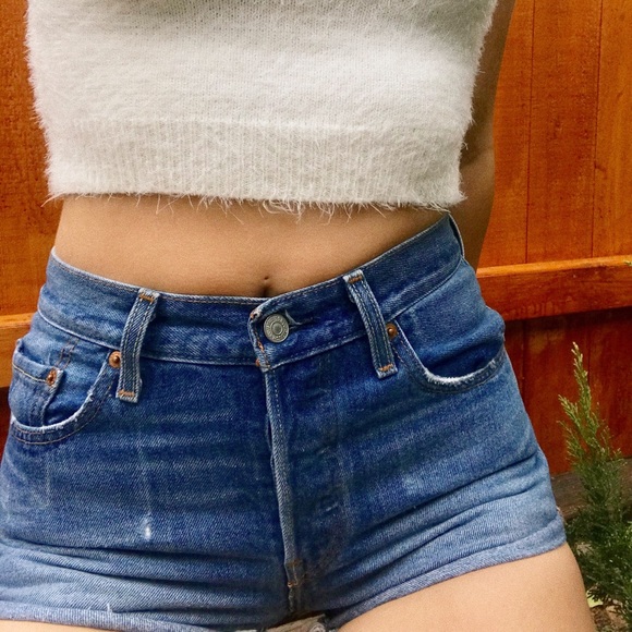 Levi’s button up shorts - Picture 1 of 4